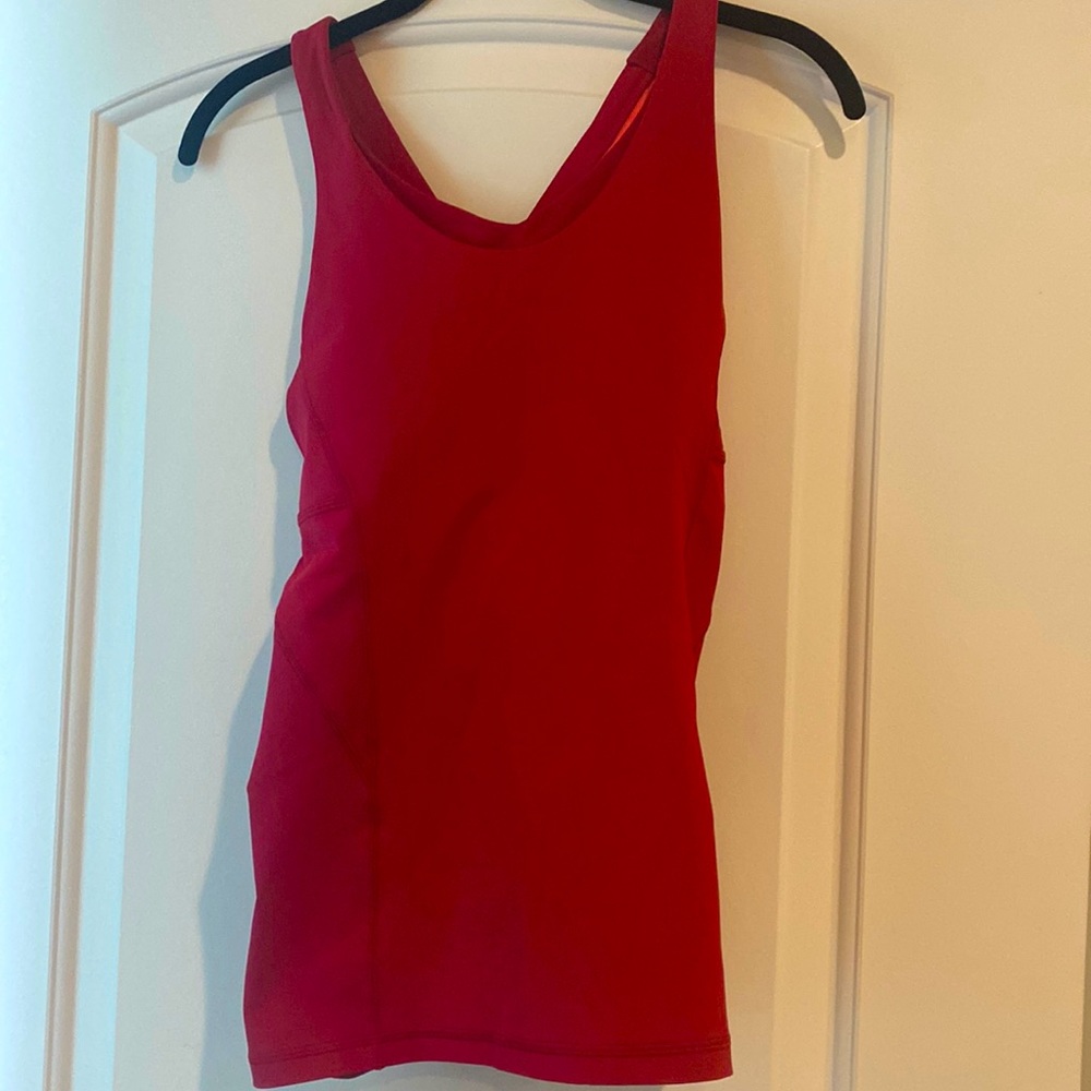Lululemon stash n run tank
